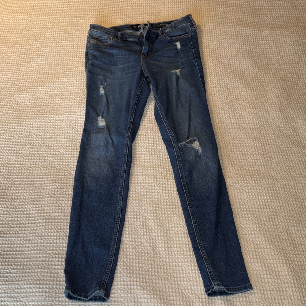 Hollister Mid Rise Super Skinny Jeans - Picture 2 of 10